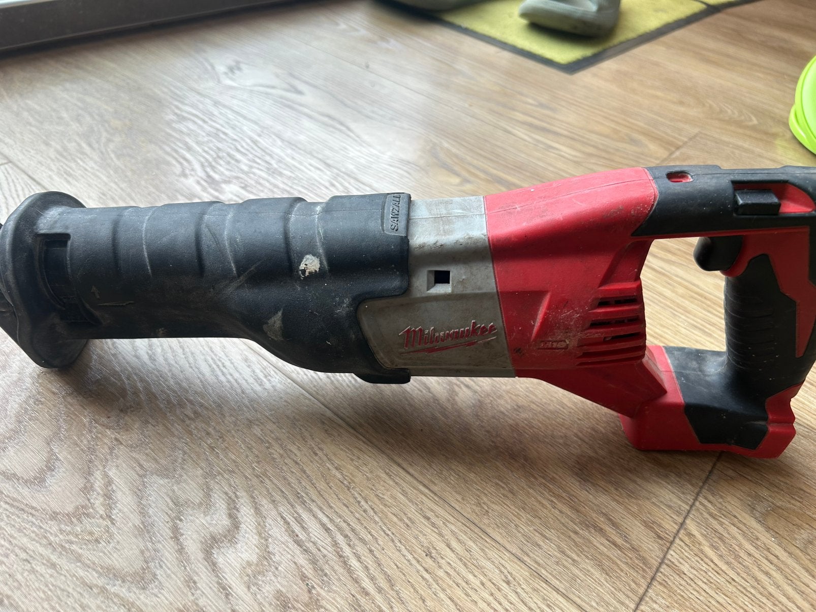Milwaukee M18 reciprozaag, Ophalen of Verzenden, Zo goed als nieuw, Reciprozaag, 70 mm of meer