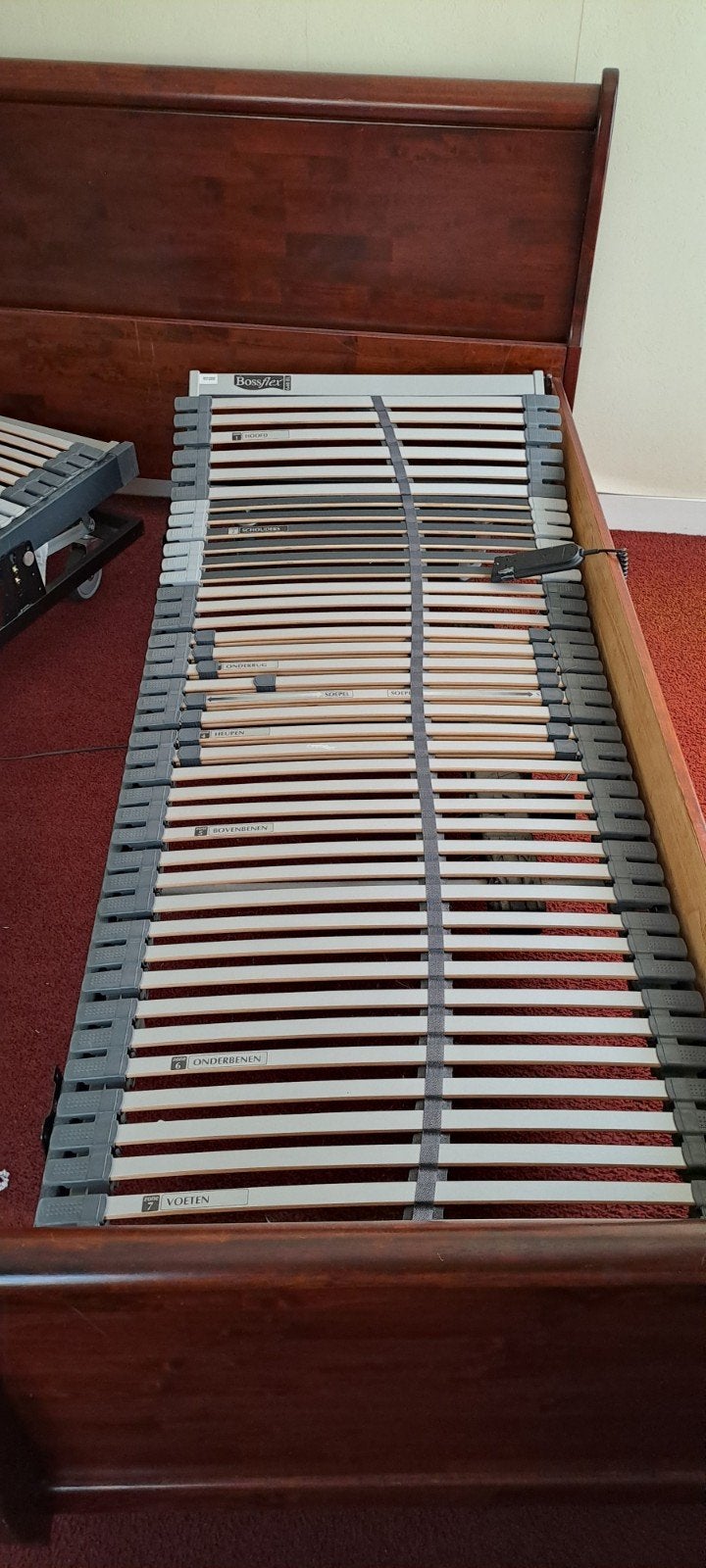 seniorenbed 1,60x2.00 met elektrische verstelbare lattenbode, Ophalen of Verzenden, Tweepersoons, Hout