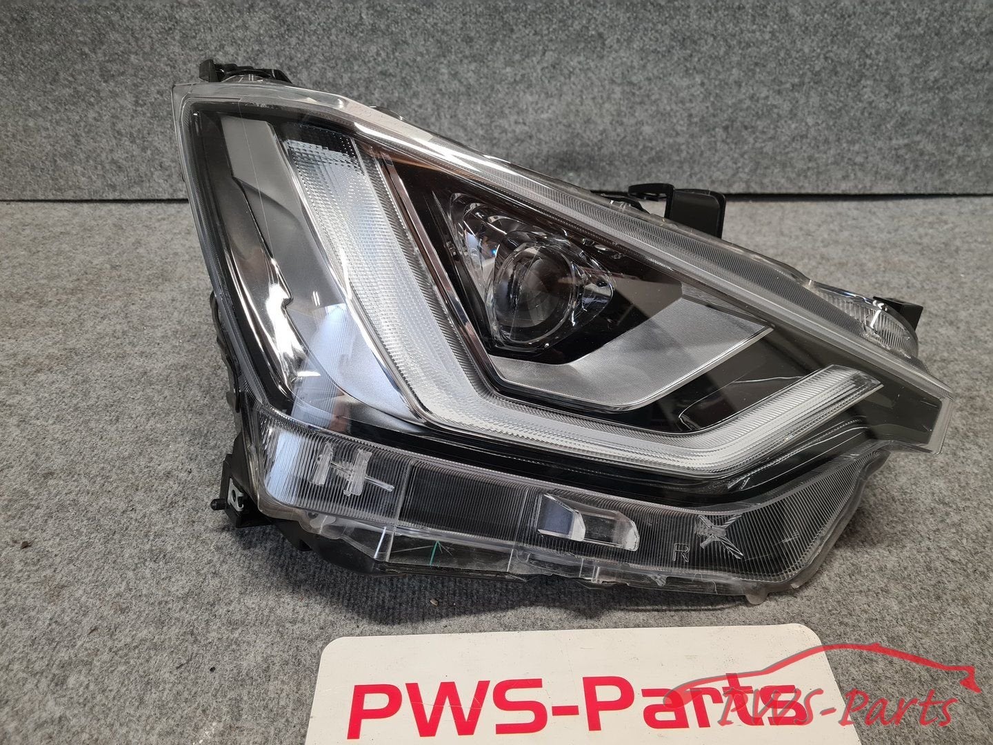 ISUZU D-MAX III FACELIFT VOL LED KOPLAMP RECHTS ORIGINEEL, Auto-onderdelen, Gebruikt, -, Overige automerken, -