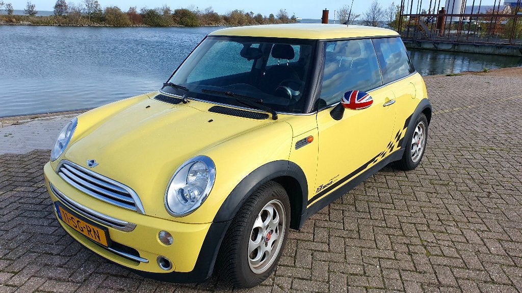 Mini Cooper 1.6 16V ONE 2006 Geel, ZEER GOEDE STAAT, Auto's, Voorwielaandrijving, Dealer onderhouden, Zwart, 4 cilinders