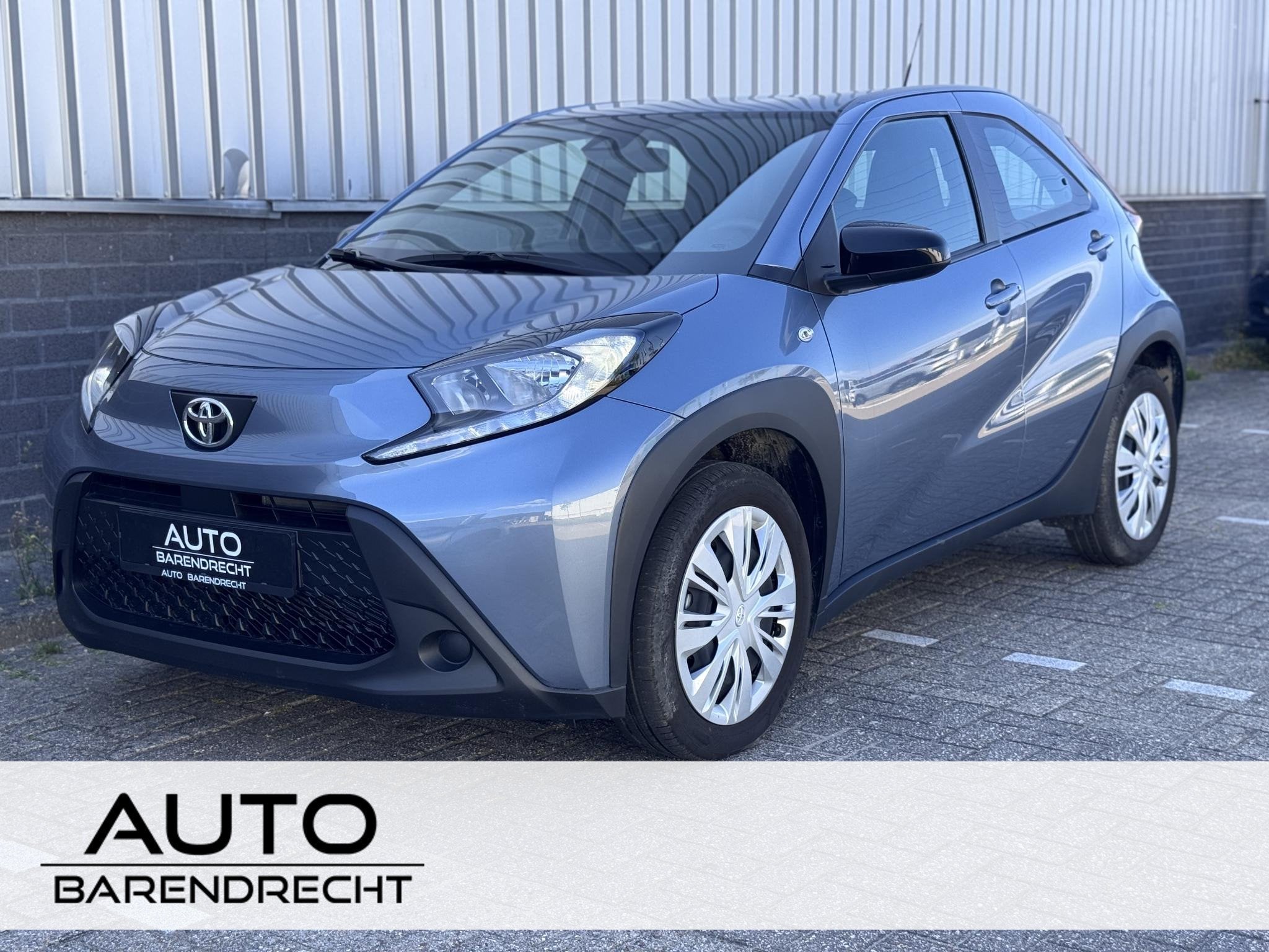 Toyota Aygo X 1.0 VVT-i S-CVT Play Automaat | Apple Carplay, Stof, Gebruikt, Met garantie (alle), 4 stoelen