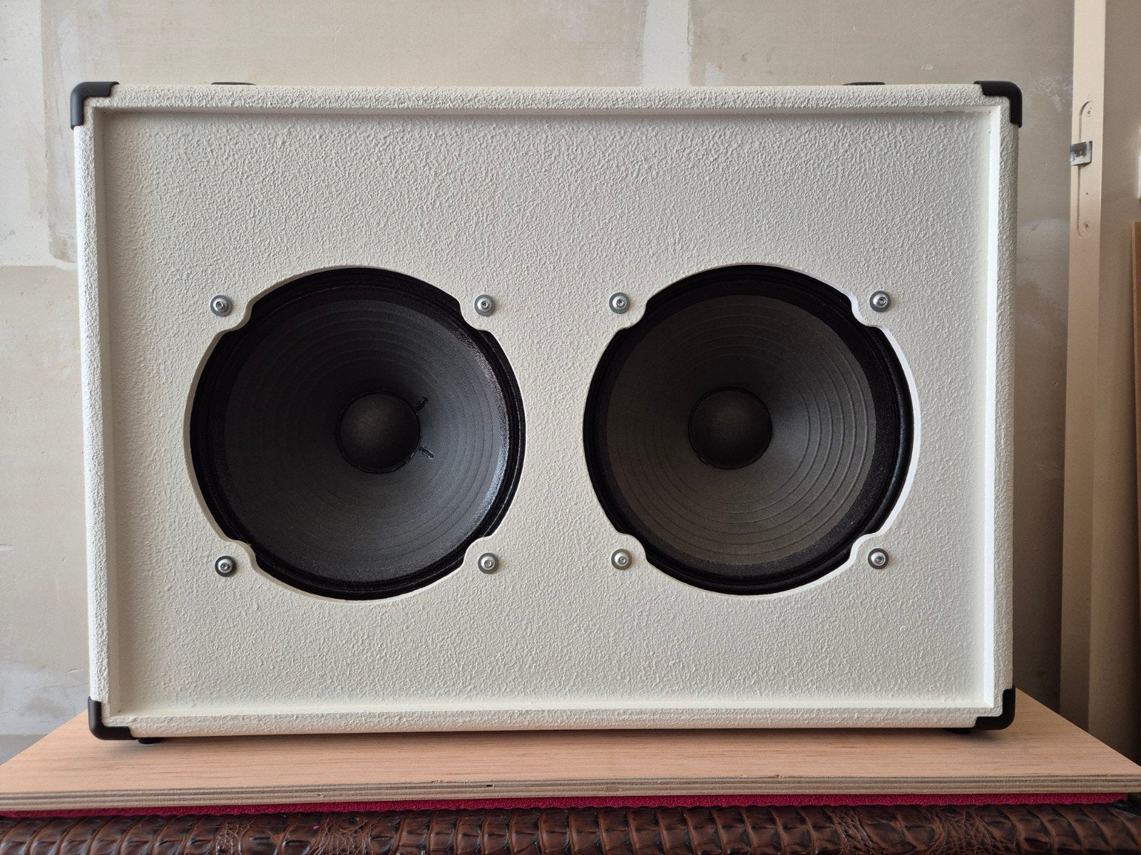 210 gitaar speaker cabinet, Ophalen