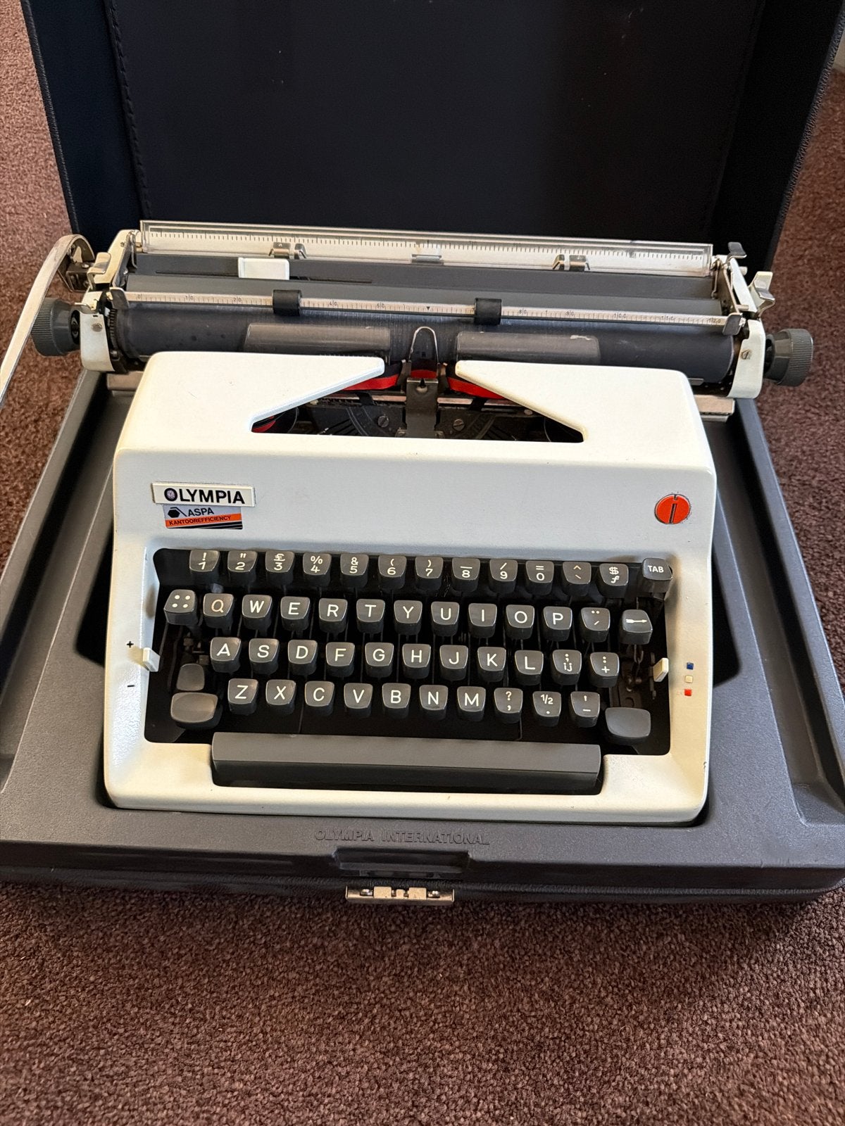 vintage Olympia SM8 / SM9 schrijfmachine, Diversen, Typemachines, Ophalen