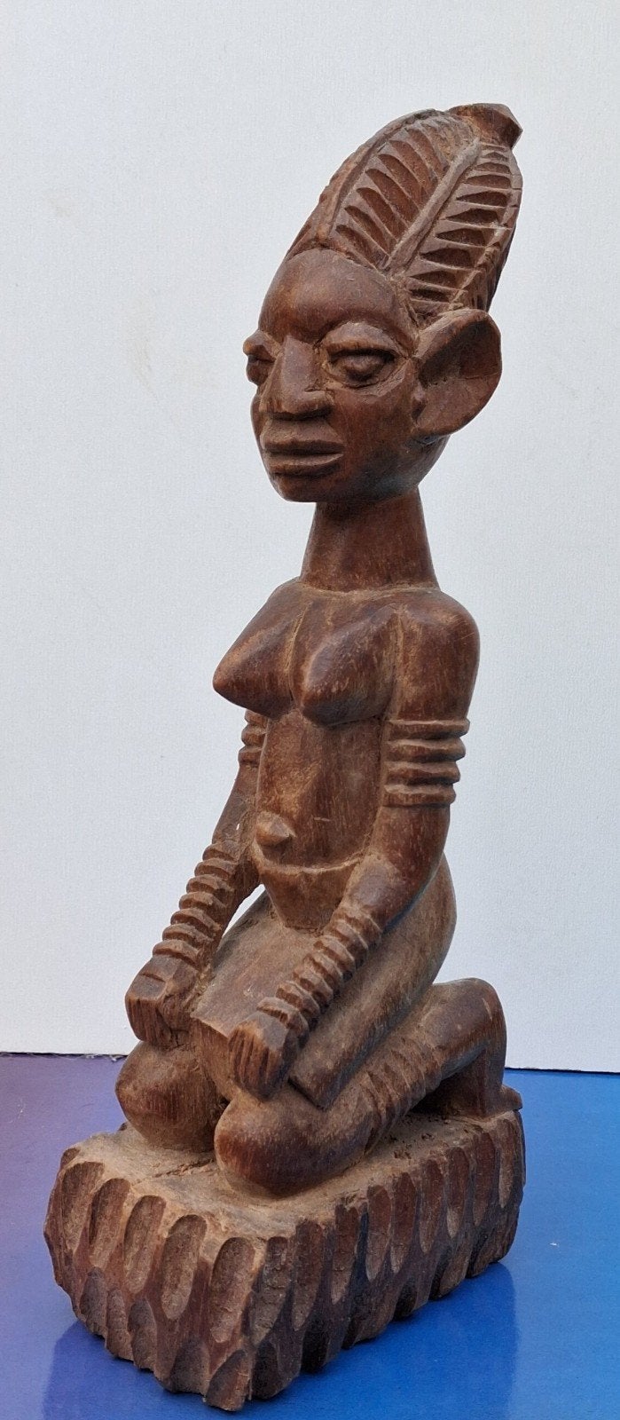 Fetisj. Yorubu. Afrika.  Female. 21 cm., Hout, Bruin, Afrika, Handgemaakt
