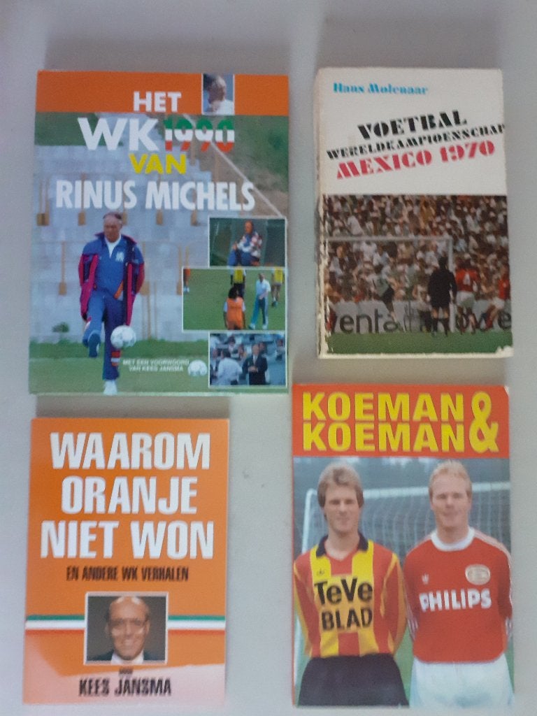 VOETBALBOEKEN, verschillende , Ophalen of Verzenden, Zo goed als nieuw, Watersport en Hengelsport