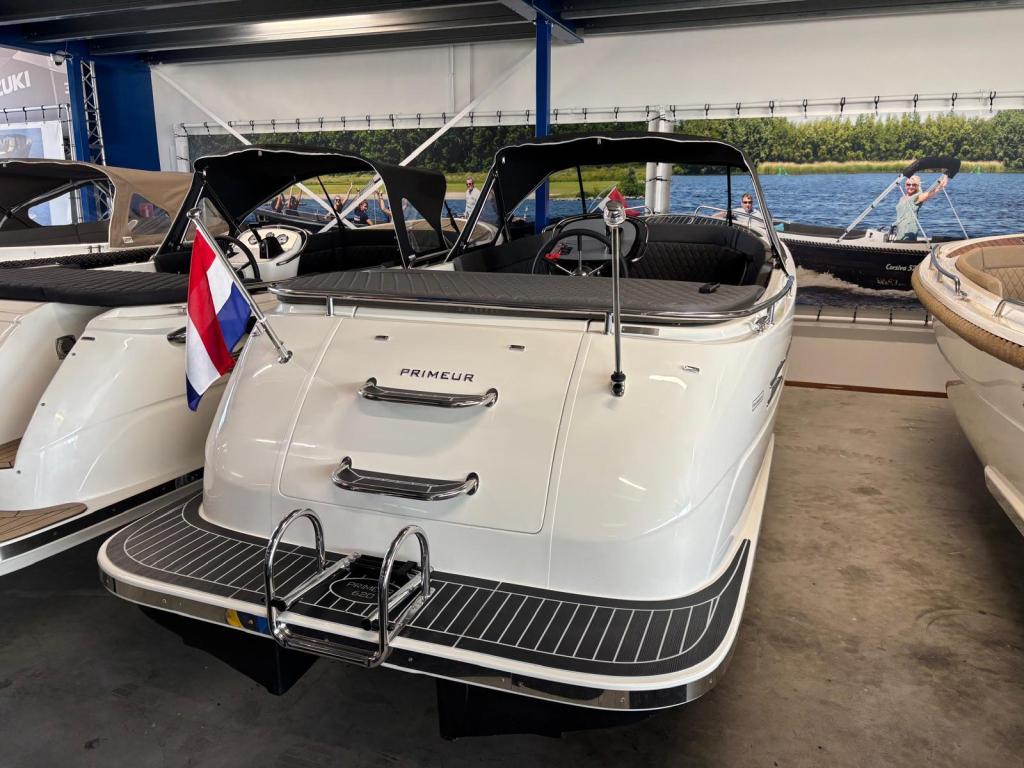 Primeur 620 Tender | 30Pk Suzuki | incl. buiskap