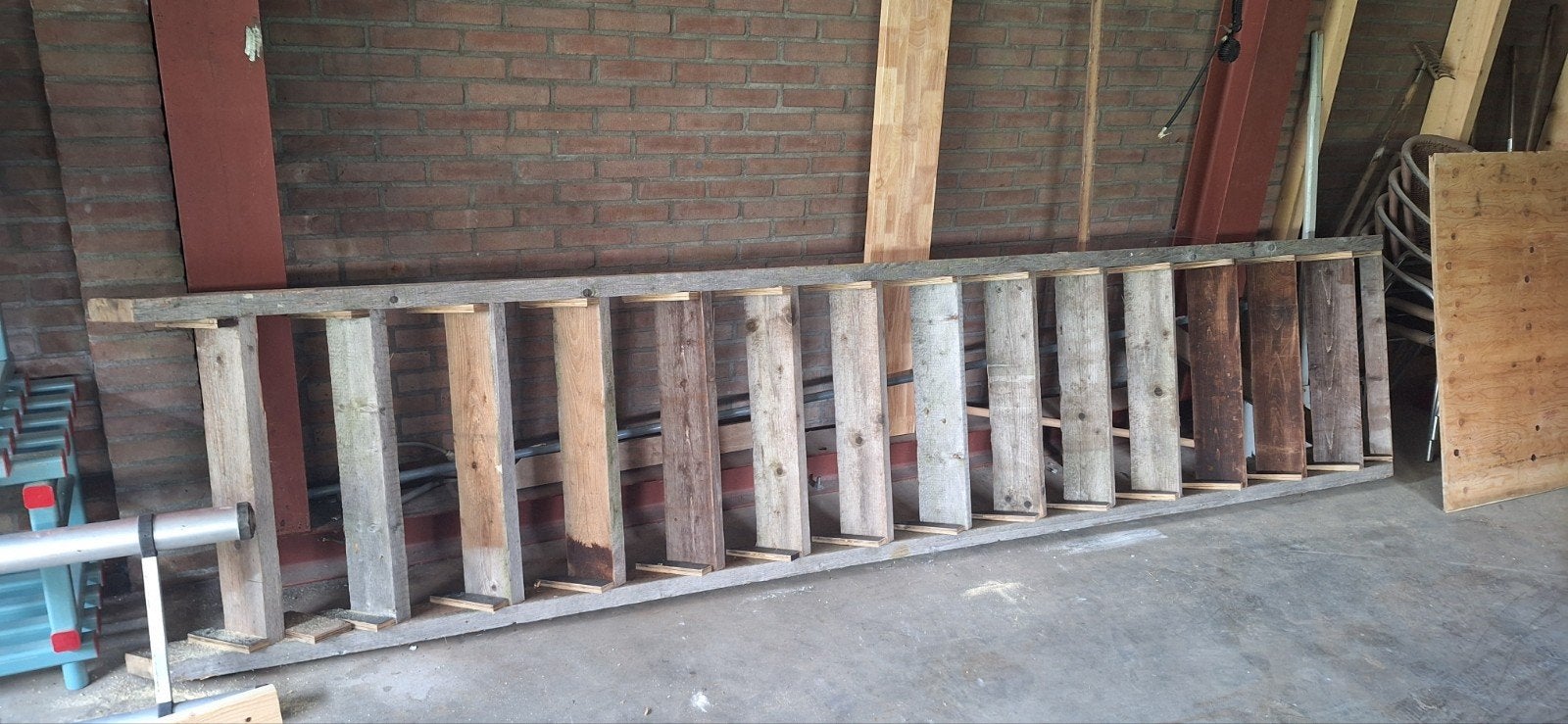 Houten trap 3,80m lang, 85cm breed, Doe-het-zelf en Verbouw, Ladders en Trappen, Ophalen, Gebruikt, Trap, 2 tot 4 meter