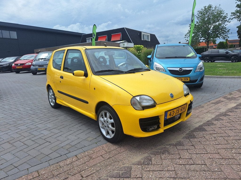 Fiat Seicento 1.1 Sporting / Super zuinig / APK april 2027, Auto's, Fiat, Voorwielaandrijving, 15 km/l, Handgeschakeld, Euro 4