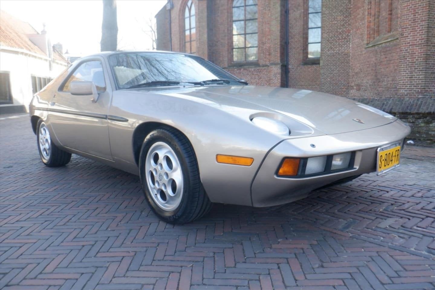 Porsche 928 4.5 handgeschakeld - schuifdak, Achterwielaandrijving, Gebruikt, 8 cilinders, 4 stoelen