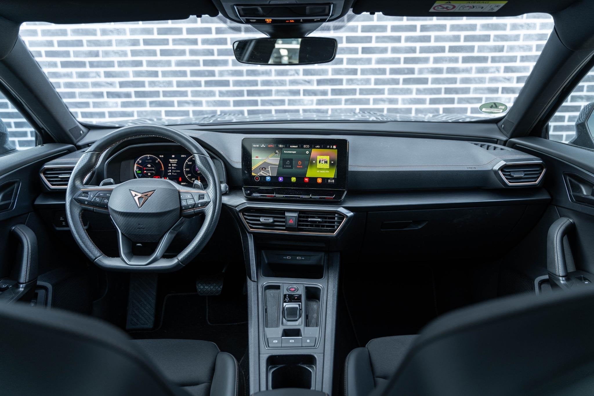 CUPRA Formentor 1.4 e-Hybrid Business | Beats | Achteruitrij, Auto's, Dealer onderhouden, Stof, Gebruikt, 4 cilinders