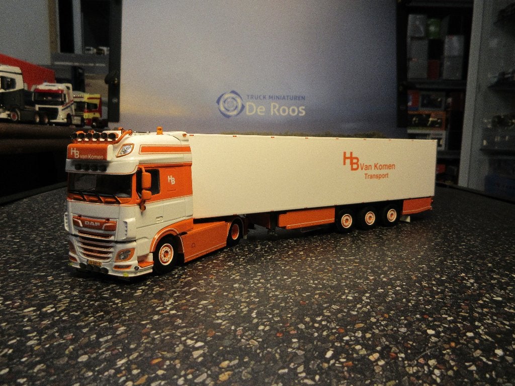 WSI DAF XF 106 H.B. van Komen met certificaat, Hobby en Vrije tijd, Modelauto's | 1:50, Ophalen of Verzenden, Nieuw, Bus of Vrachtwagen