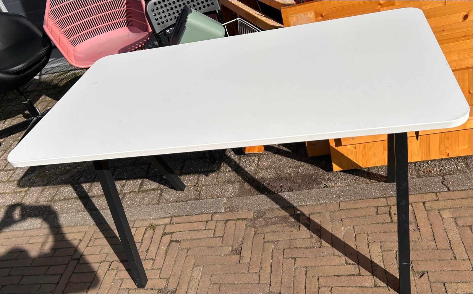 IKEA Tommaryd tafel 130x70 cm - Wit met zwart onderstel, Ophalen, Kunststof, Gebruikt, 100 tot 150 cm