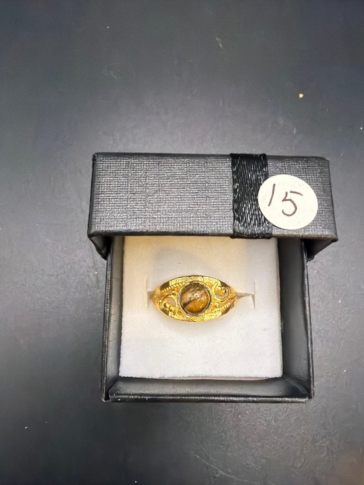 Vergulde messing ring met tijgeroog, Overige materialen, Gebruikt, Ophalen of Verzenden, X