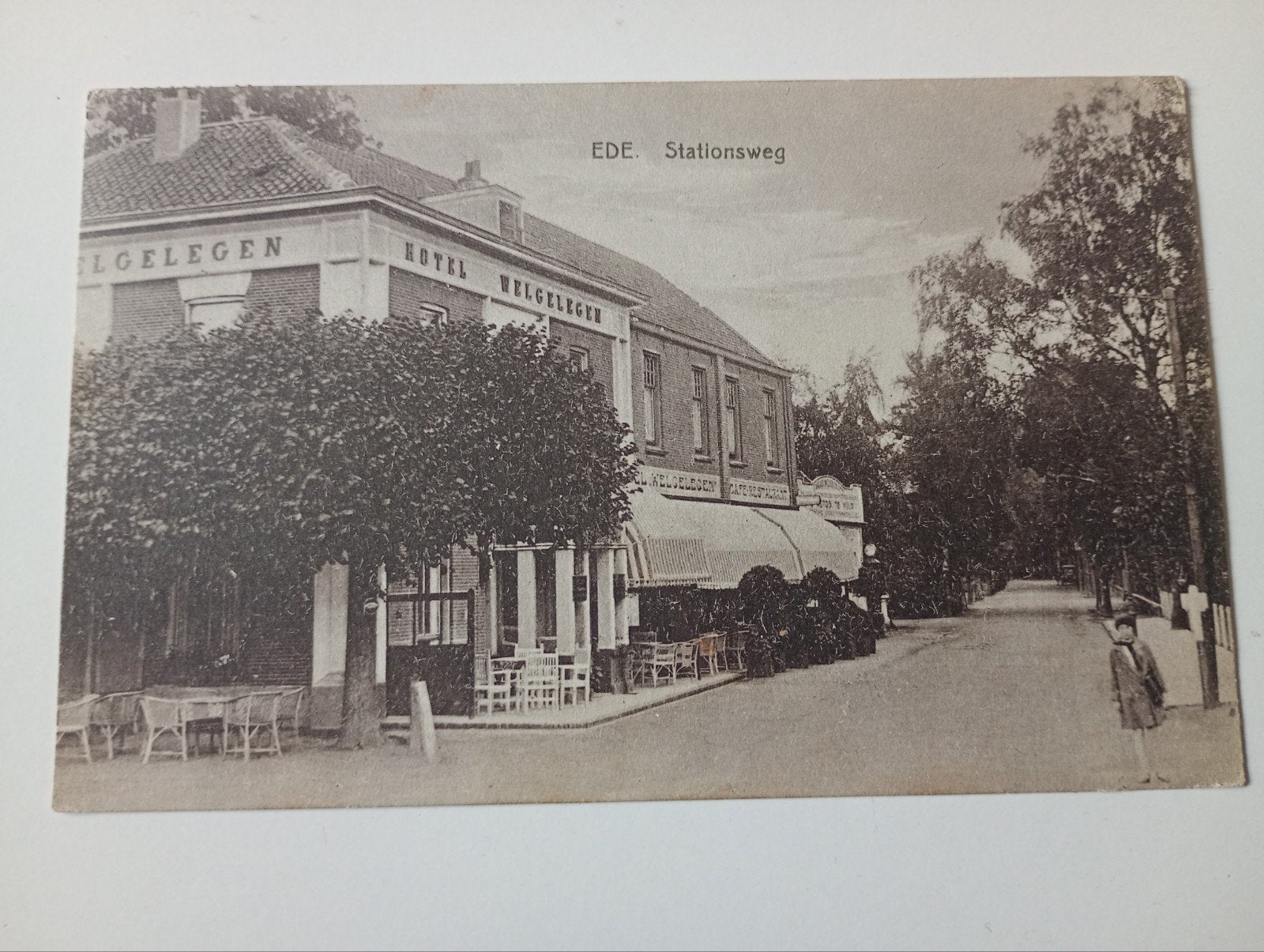 Ede Stationsweg met Hotel Welgelegen 1929, Ophalen of Verzenden, 1920 tot 1940, Gelopen, Gelderland