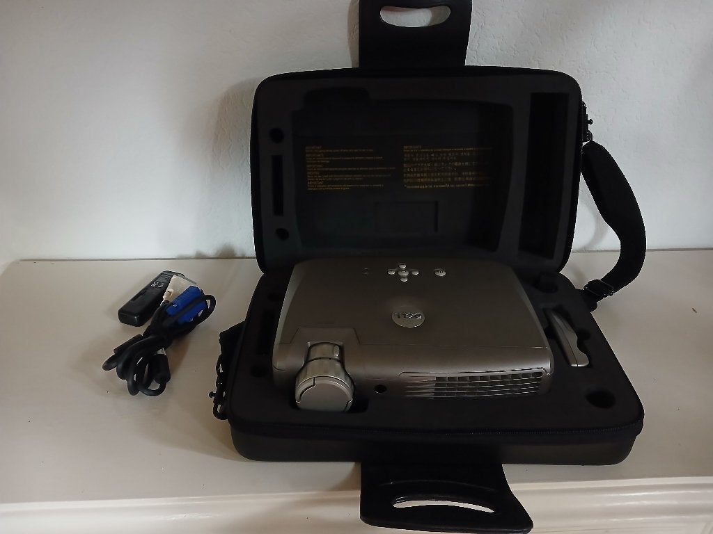 Dell 2300MP DLP Beamer Compleet met reservelamp en draagtas, Audio, Tv en Foto, Gebruikt, Ophalen of Verzenden, Dell, DLP