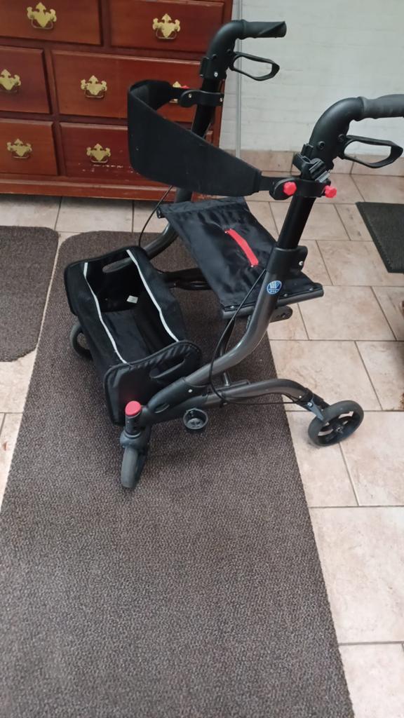 Nieuwe rollator, Ophalen of Verzenden, Nieuw