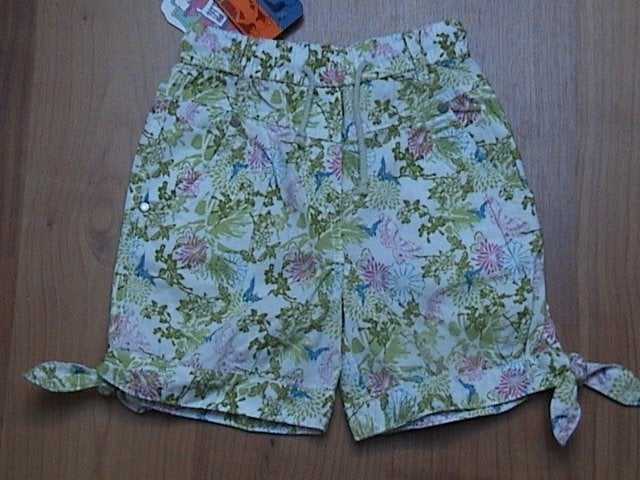 Villa Happ NIEUW witte korte broek / short met bloemetjes, Broek, Villa Happ, Meisje, Nieuw