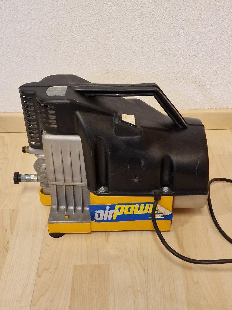 Kinzo luchtcompressor, Ophalen, Gebruikt, 6 tot 10 bar, 25 tot 100 liter