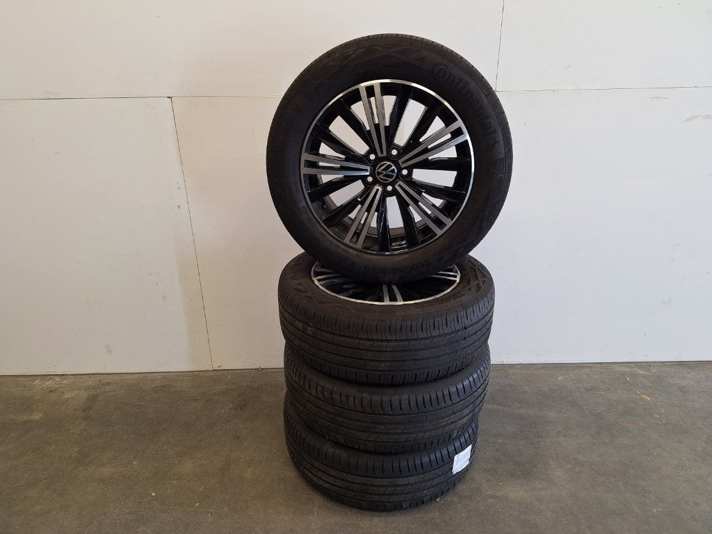 Zomerbanden 235/55/R18 Volkswagen Tiguan, Auto-onderdelen, Banden en Velgen, Ophalen, 18 inch, Gebruikt, Banden en Velgen