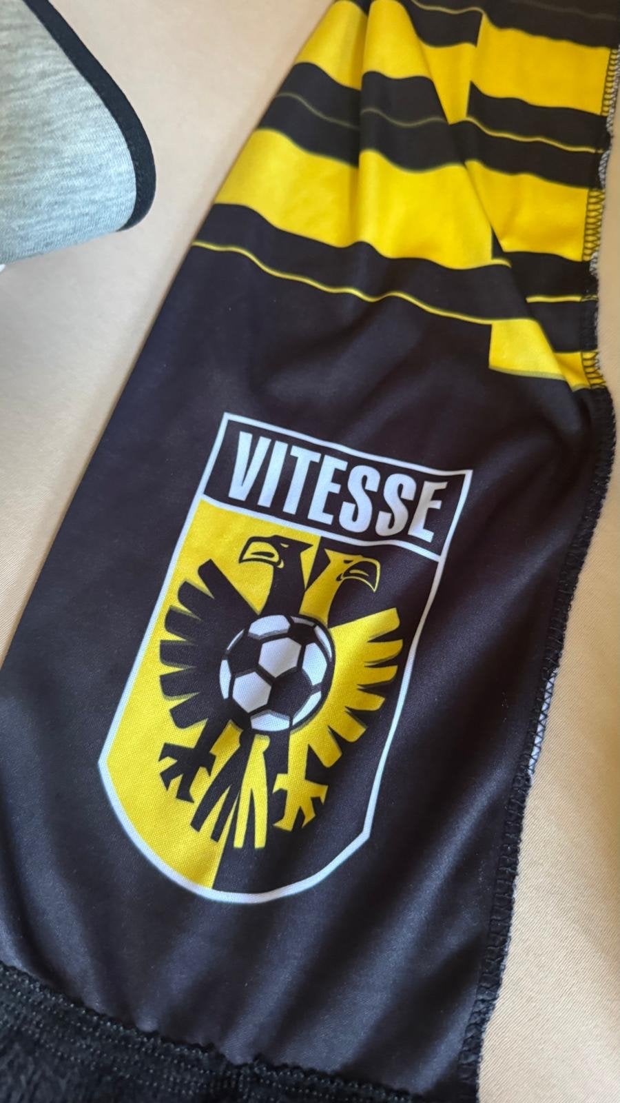 Vitesse sjaal - Zwart/Geel, Ophalen of Verzenden, Zo goed als nieuw, Clubaccessoires