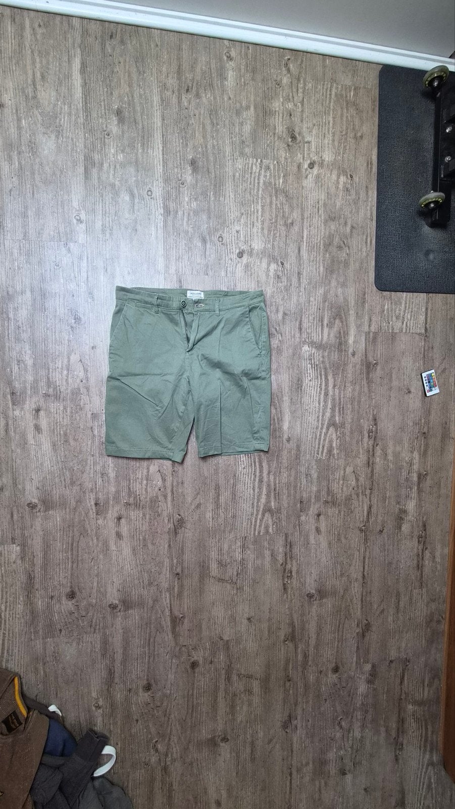 Jack & Jones korte broek maat 32, Kleding | Heren, Broeken en Pantalons, Overige maten, Ophalen of Verzenden, Gedragen, Groen