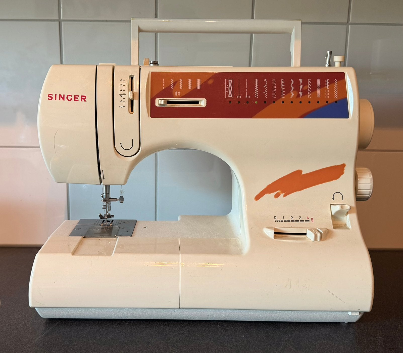 Singer Naaimachine Model 6412 - Gebruikt maar functioneel, Hobby en Vrije tijd, Naaimachines en Toebehoren, Ophalen of Verzenden