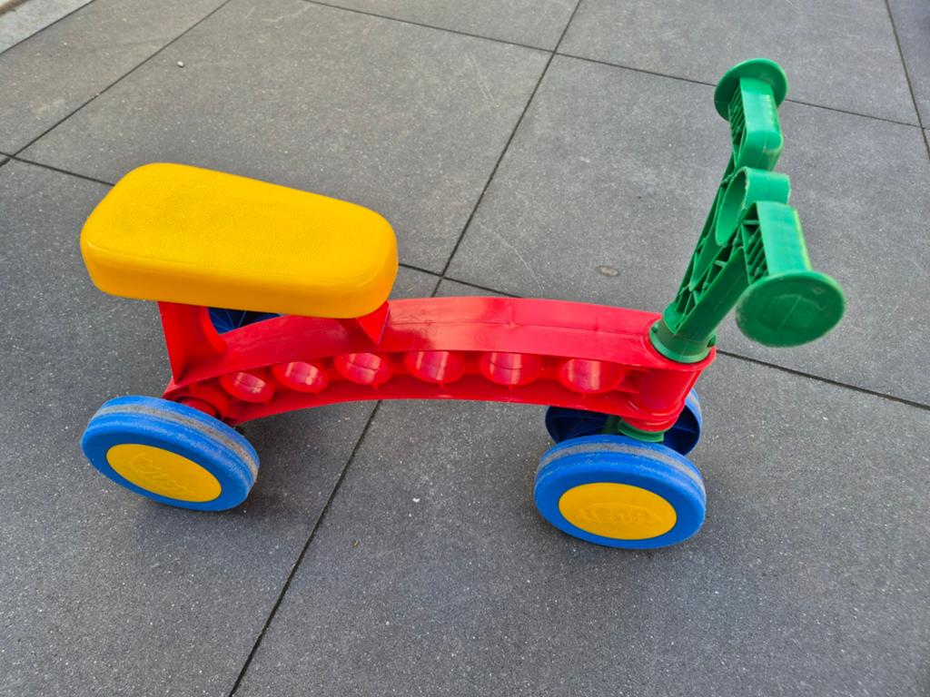 Plastic loopfietsje van Lena, Ophalen of Verzenden, Zo goed als nieuw, Loopfiets