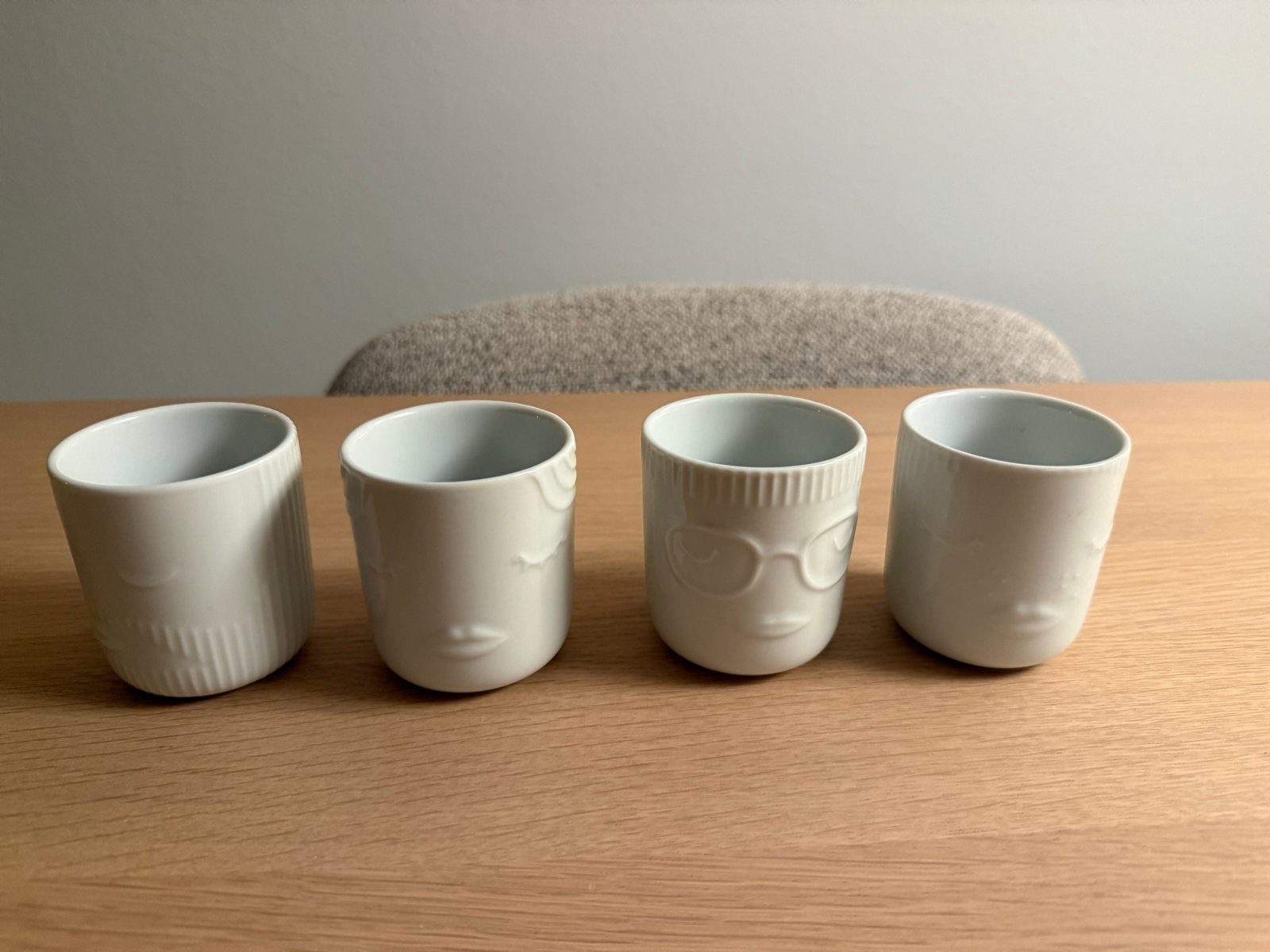 Hema porseleinen mokken met gezichtjes - 4 stuks, Hema, Gebruikt, Modern, Porselein