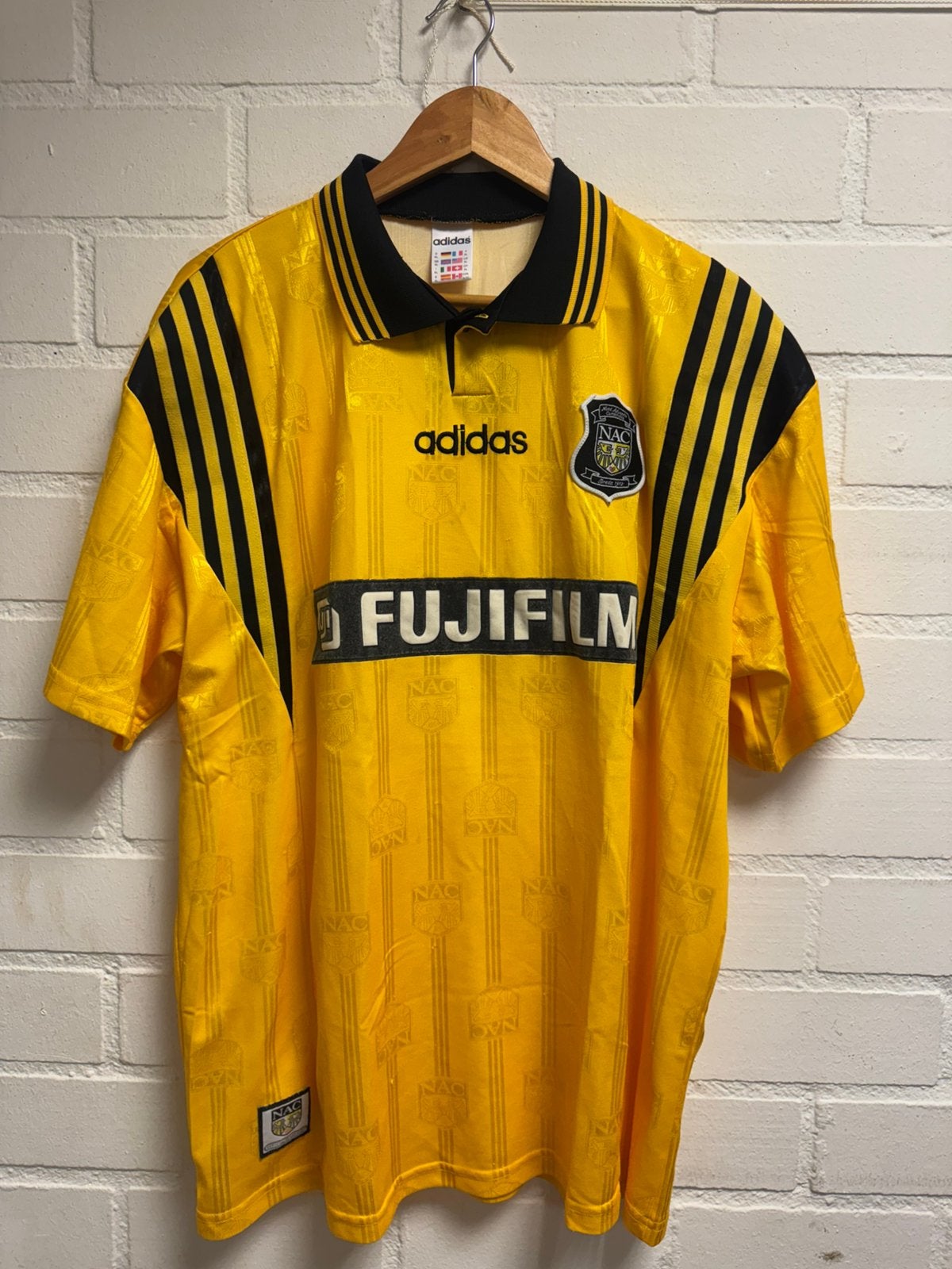 Vintage NAC Breda Adidas Fujifilm shirt jaren 90 thuis geel, Maat XL, Ophalen of Verzenden, Gebruikt, Shirt