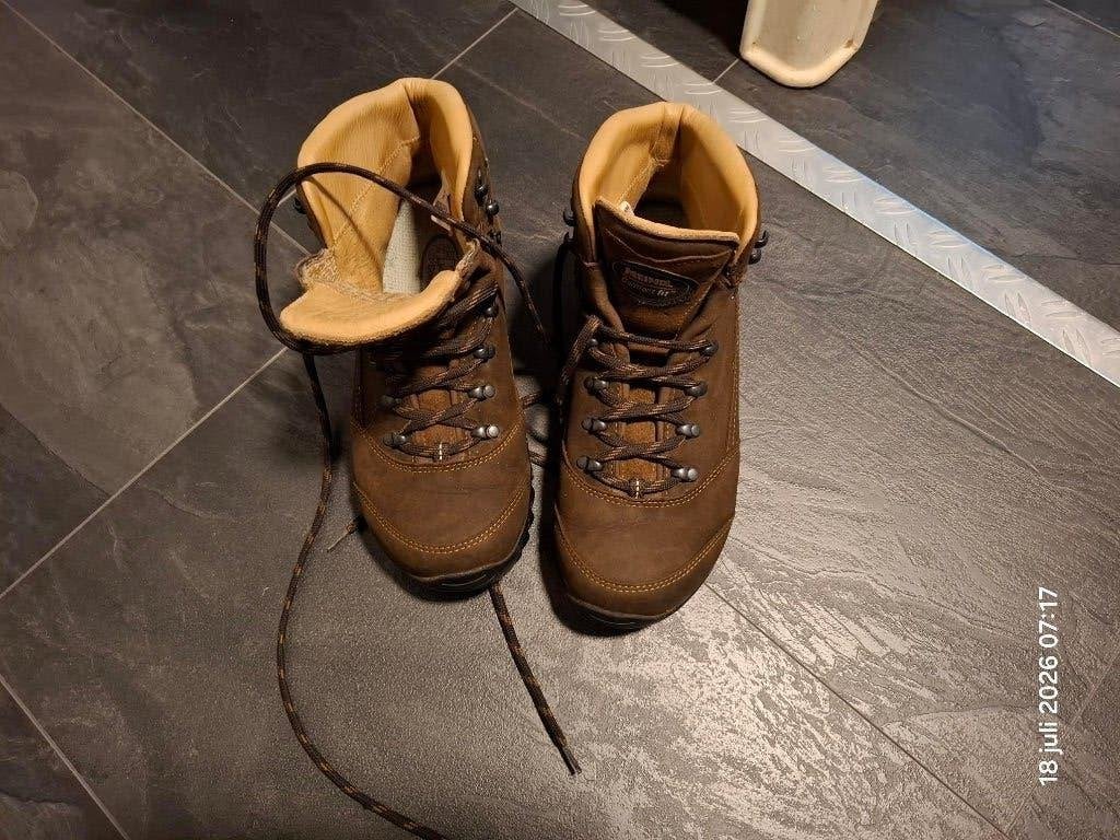 Meindl comfort fit. maat 42 Wandelschoenen, Sport en Fitness, Bergsport en Wandelen, Ophalen, Zo goed als nieuw, Schoenen