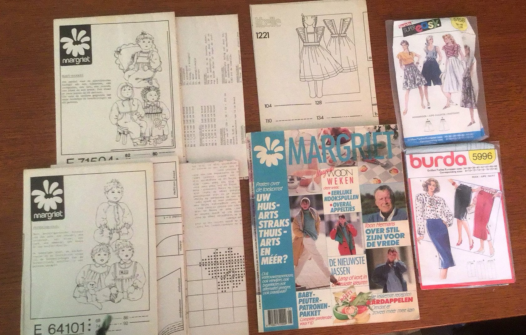 Margrietweekblad en naaipatronen 1986 Burda naaipatronen, Ophalen of Verzenden, Zo goed als nieuw