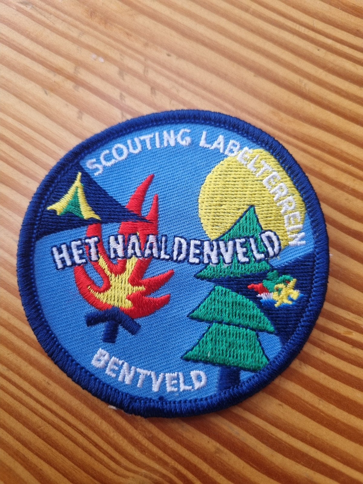 Scouting Labelterrein Het Naaldenveld Bentveld Embleem, Ophalen of Verzenden, Nieuw, Embleem, Speld of Insigne