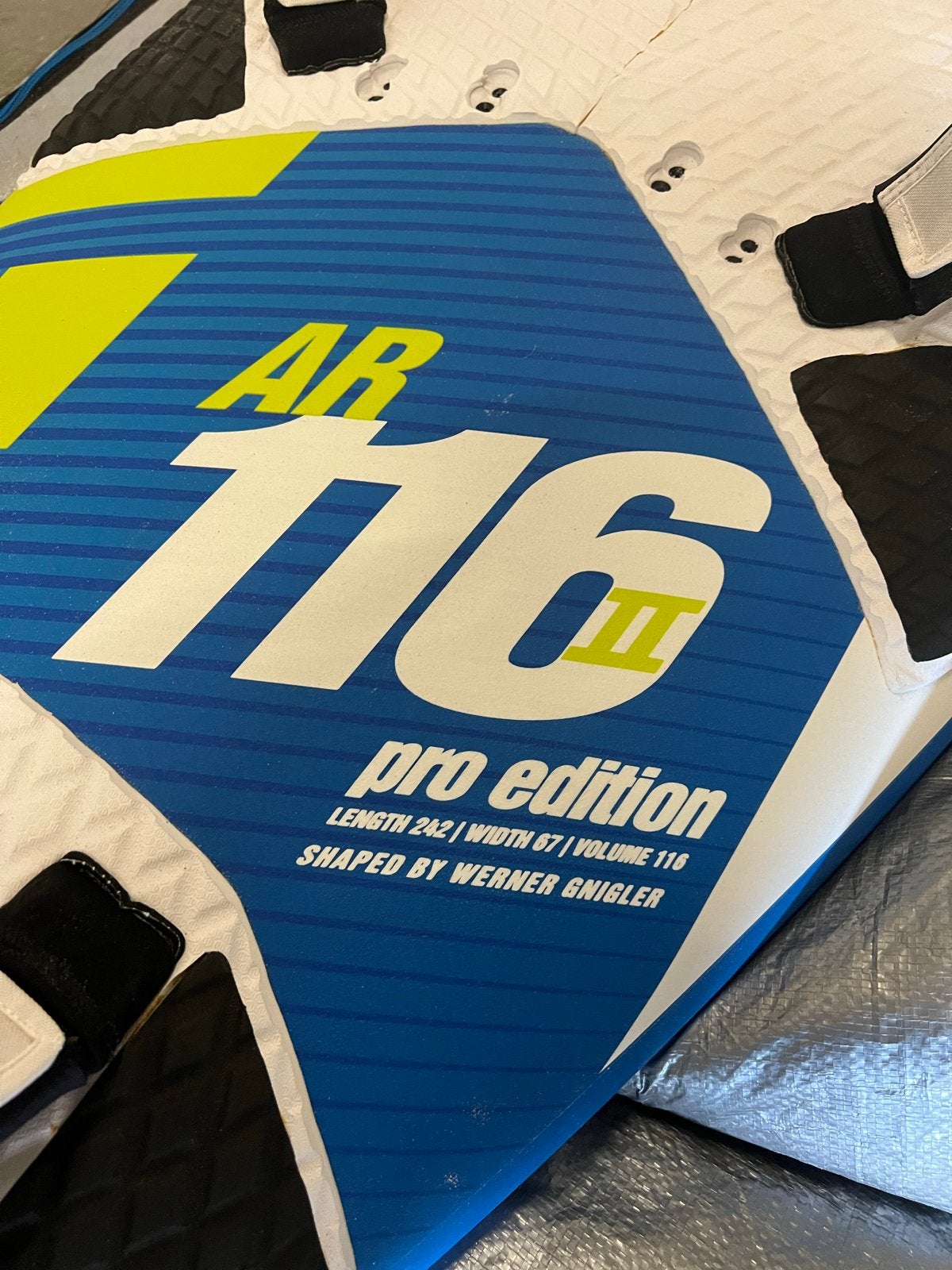 JP Allride Pro Edition Carbon Windsurfboard 116L nieuwstaat, Watersport en Boten, Windsurfen, Ophalen, Met voetbanden, Minder dan 250 cm