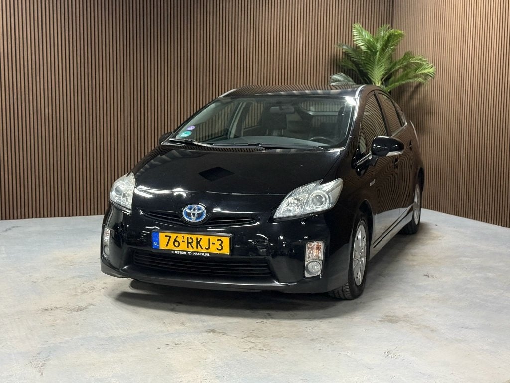 Toyota Prius 1.8 Comfort (bj 2011, automaat), Auto's, Gebruikt, 4 cilinders, Zwart, Origineel Nederlands