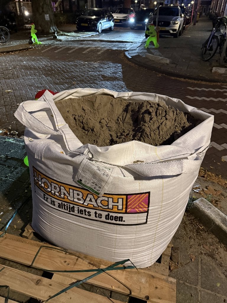 Halfvolle bigbag ophoogzand - afhalen in Amsterdam Oud-West, Ophalen, Tuinaarde