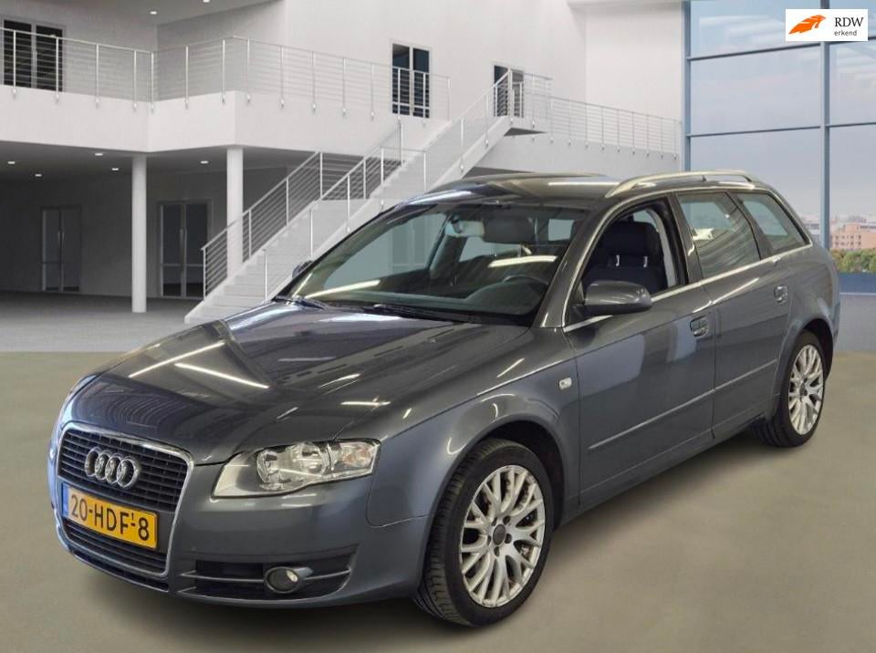 Audi A4 Avant 2.7 TDI AUT NAVI PSENSOR CRUISE TREKHAAK 2 X S, 15 km/l, Gebruikt, 2698 cc, A4