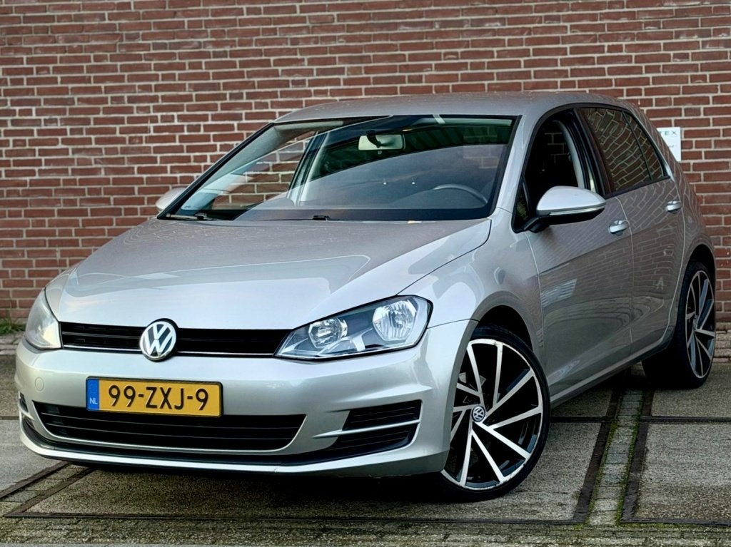 Volkswagen Golf 1.2 TSI Trendl |CruiseC |Clima |Nieuwe APK, Voorwielaandrijving, Euro 5, Gebruikt, 4 cilinders