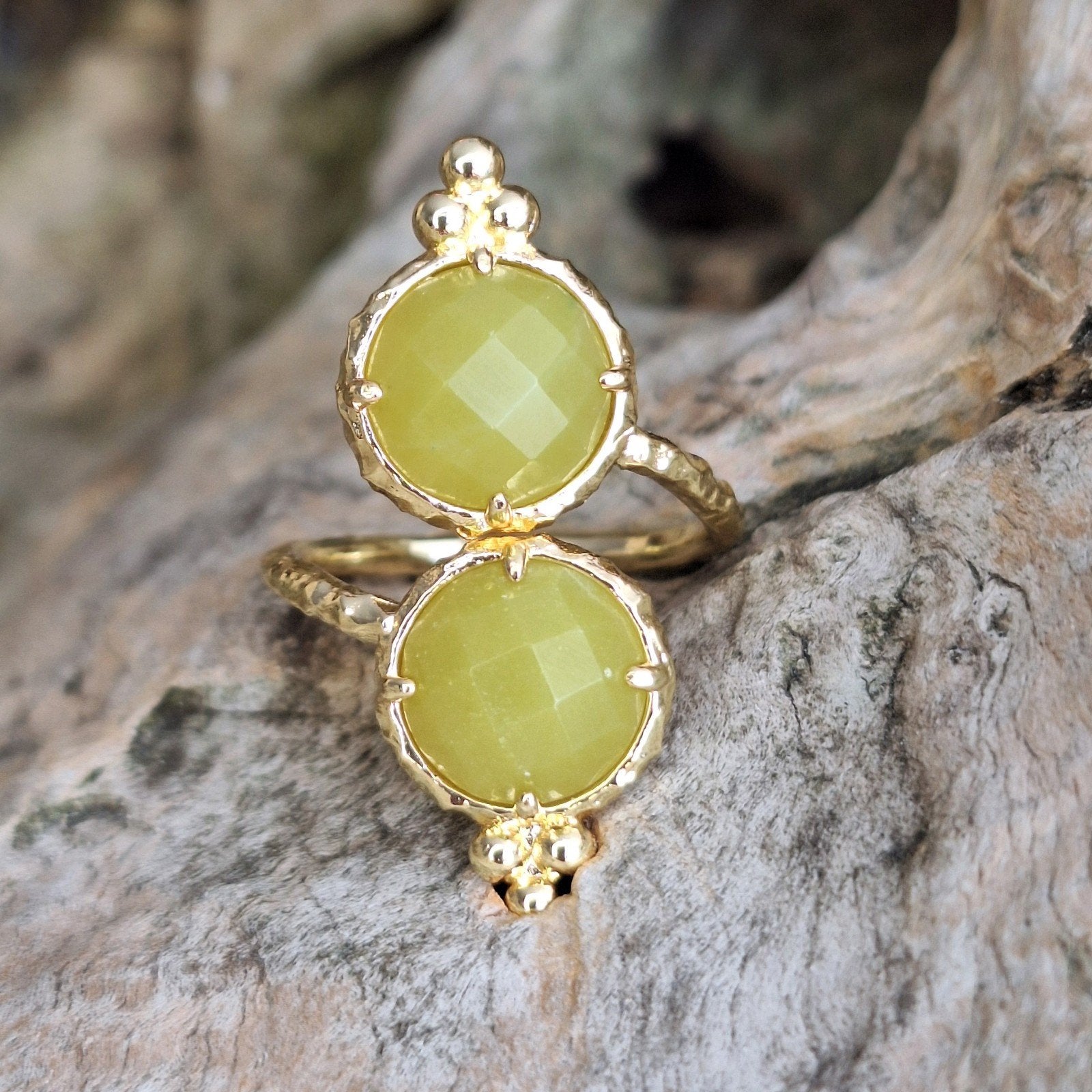 bijzondere vergulde edelsteen ring, Overige kleuren, Nieuw, Ophalen of Verzenden, Dame of Heer