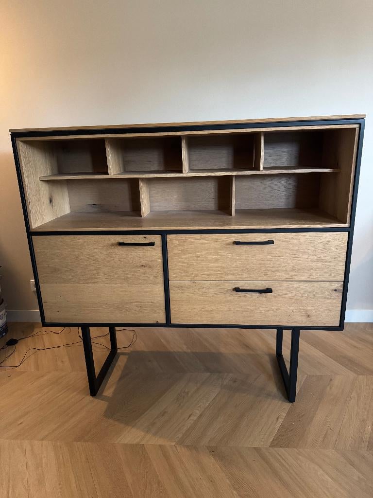 Dressoir met verlichting, Ophalen, Gebruikt, 100 tot 150 cm, Vindt iedereen mooi