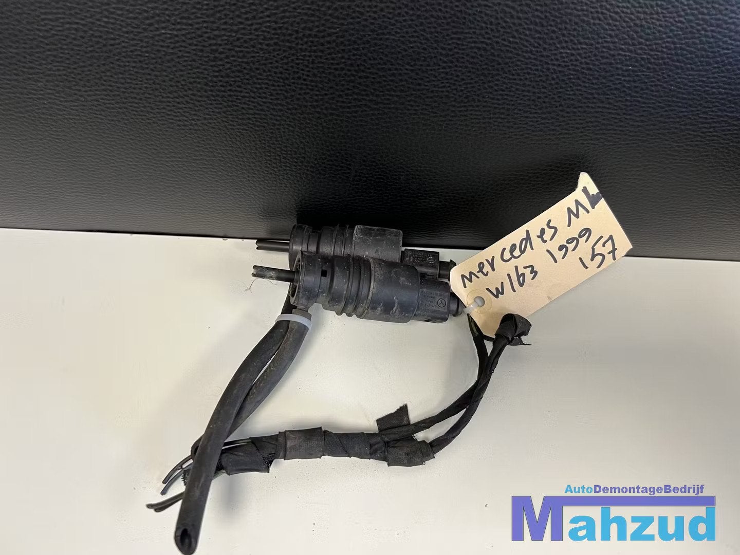 MERCEDES W163 ML 1 Ruitensproeierpomp set van 2 1998-2005, Auto-onderdelen, Ruiten en Toebehoren, Gebruikt, Mercedes-Benz AG, Mercedes-Benz