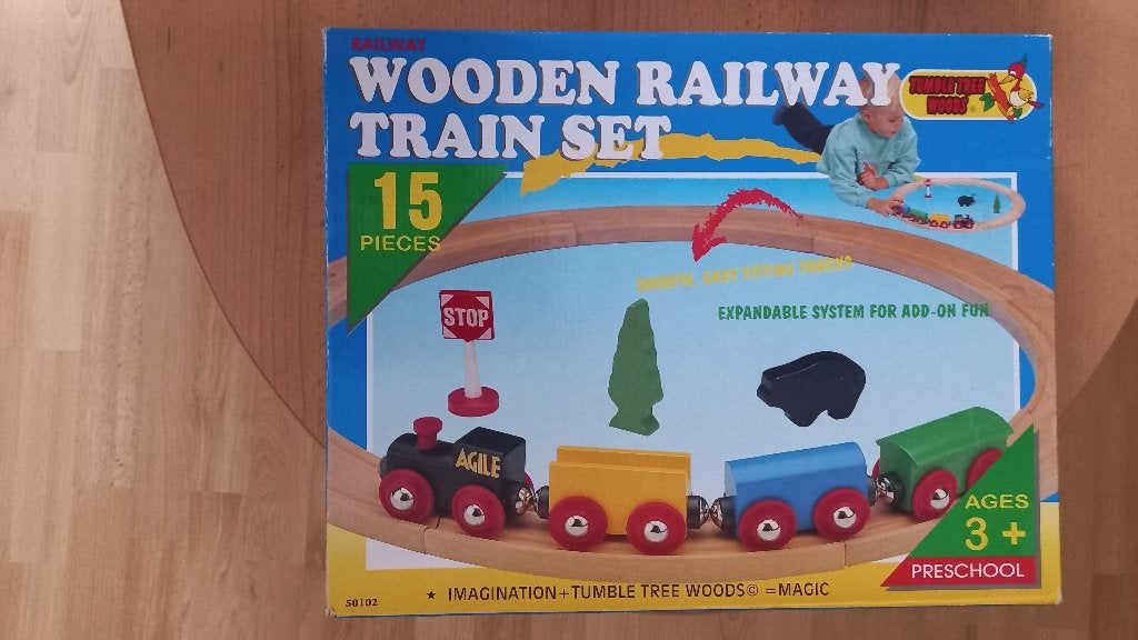 Houten spoorweg met trein van 15-delige vanaf 3 jaar, Kinderen en Baby's, Speelgoed | Houten speelgoed, Ophalen of Verzenden, Zo goed als nieuw