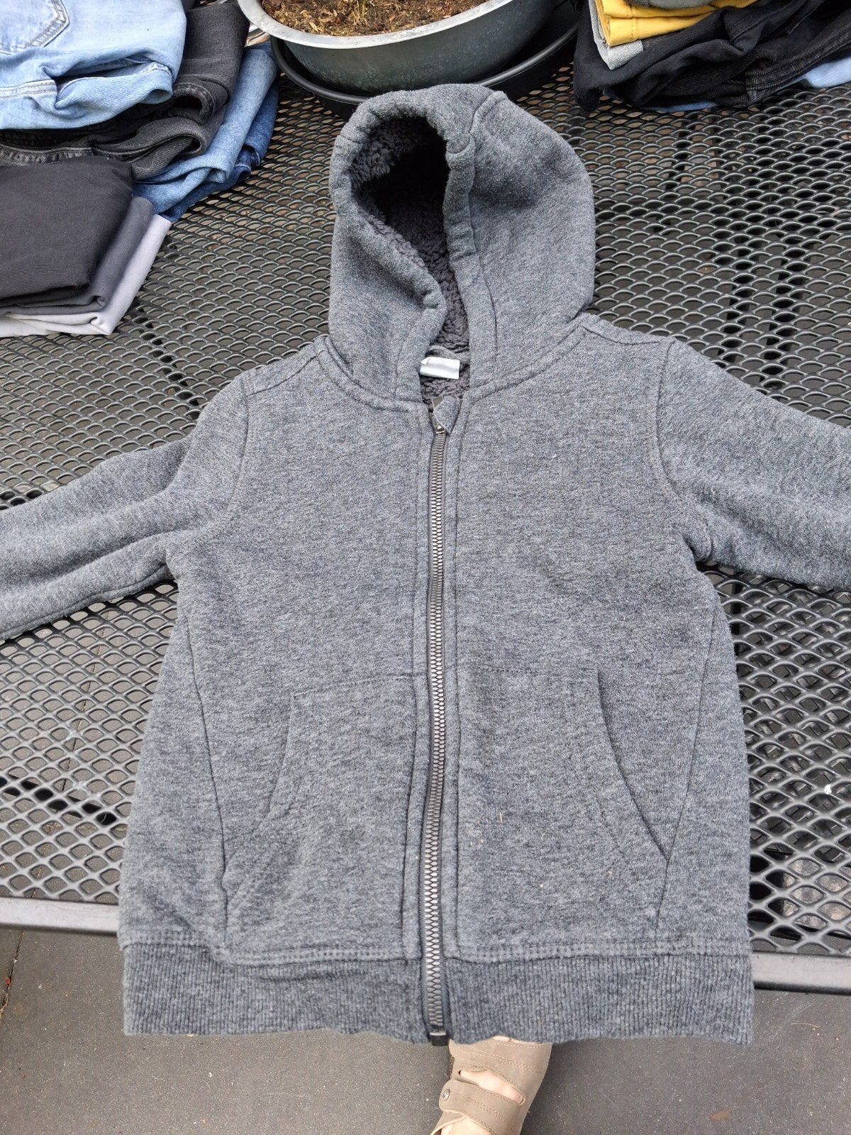Vest met teddy aan binnenkant maat  110/116, Ophalen of Verzenden, Zo goed als nieuw, Meisje, Trui of Vest