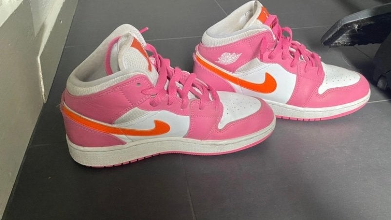 Nike Air Jordan 1 Mid Roze/Oranje Maat 38, Ophalen of Verzenden, Sneakers of Gympen, Roze, Gedragen