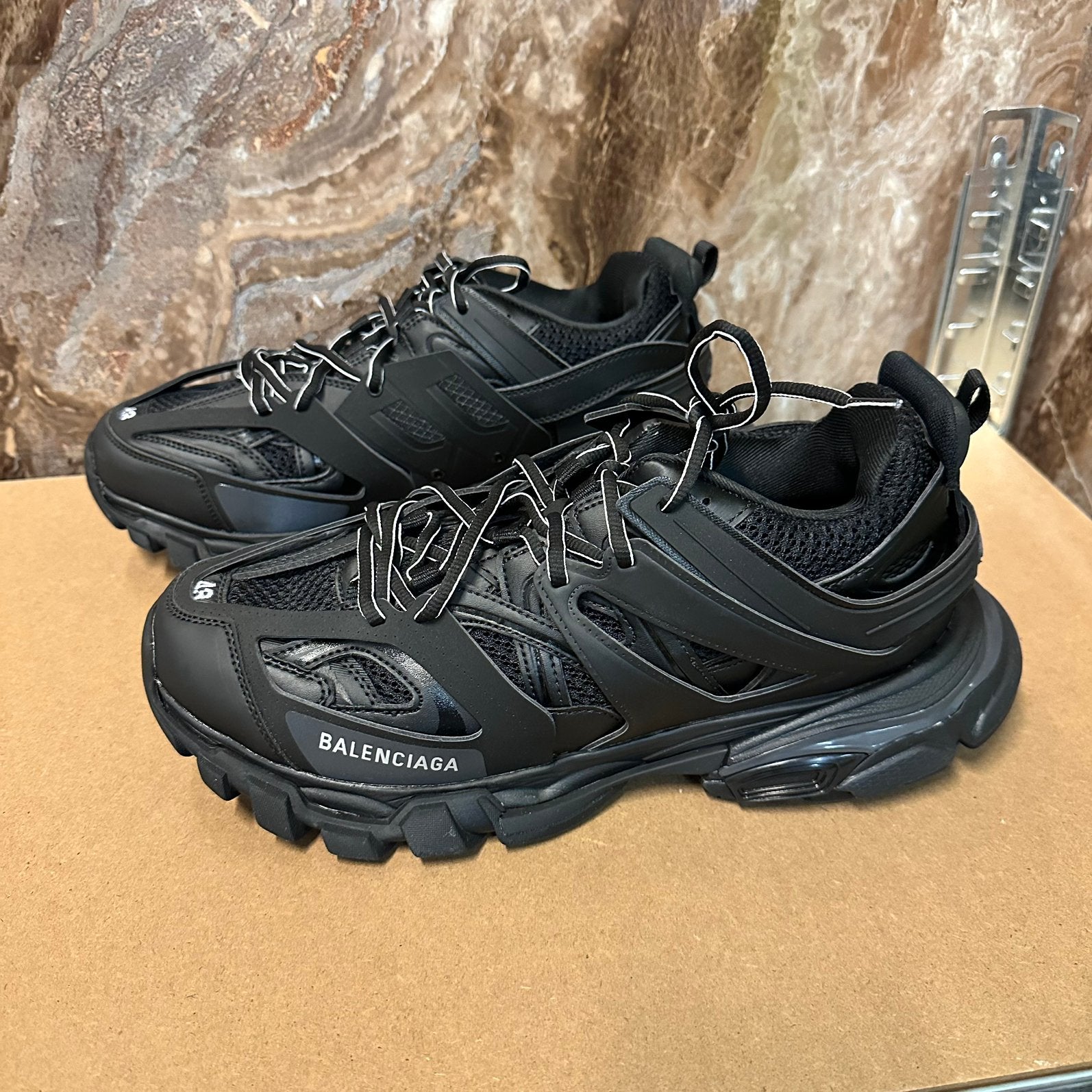Balenciaga Track - Zwart - Nieuw - Maat 39-46, Ophalen of Verzenden, Zwart, Sneakers of Gympen