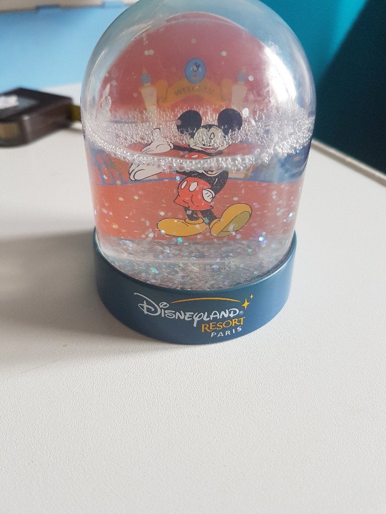Sneeuwbol Disneyland resort Paris, Ophalen of Verzenden, Mickey Mouse, Zo goed als nieuw