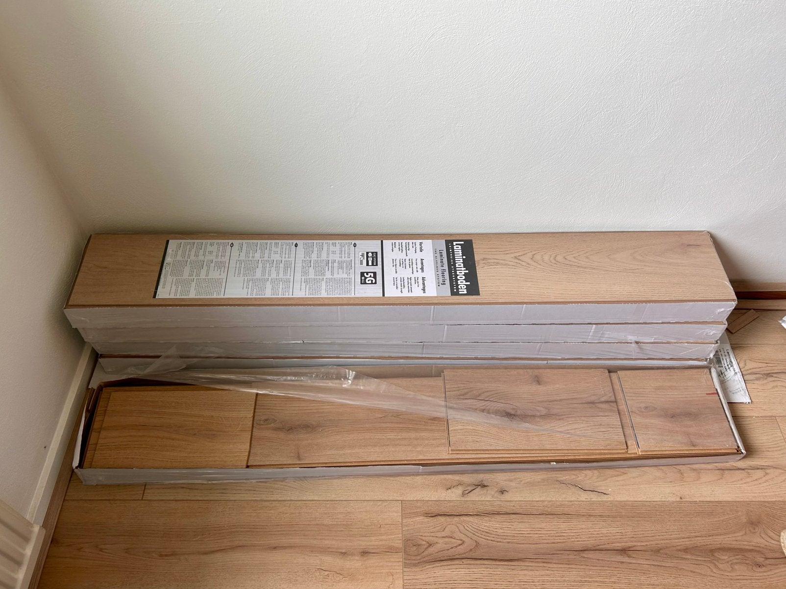 Dichte pakken laminaatvloer eiken (10 m2), Ophalen, 50 tot 150 cm, Nieuw, 10 m² of meer
