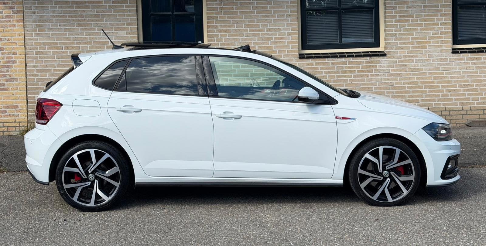 Volkswagen Polo 2.0 TSI GTI DSG | PANO | CAM| CLIMA | BEATS, Gebruikt, 1984 cc, Wit, 17 km/l