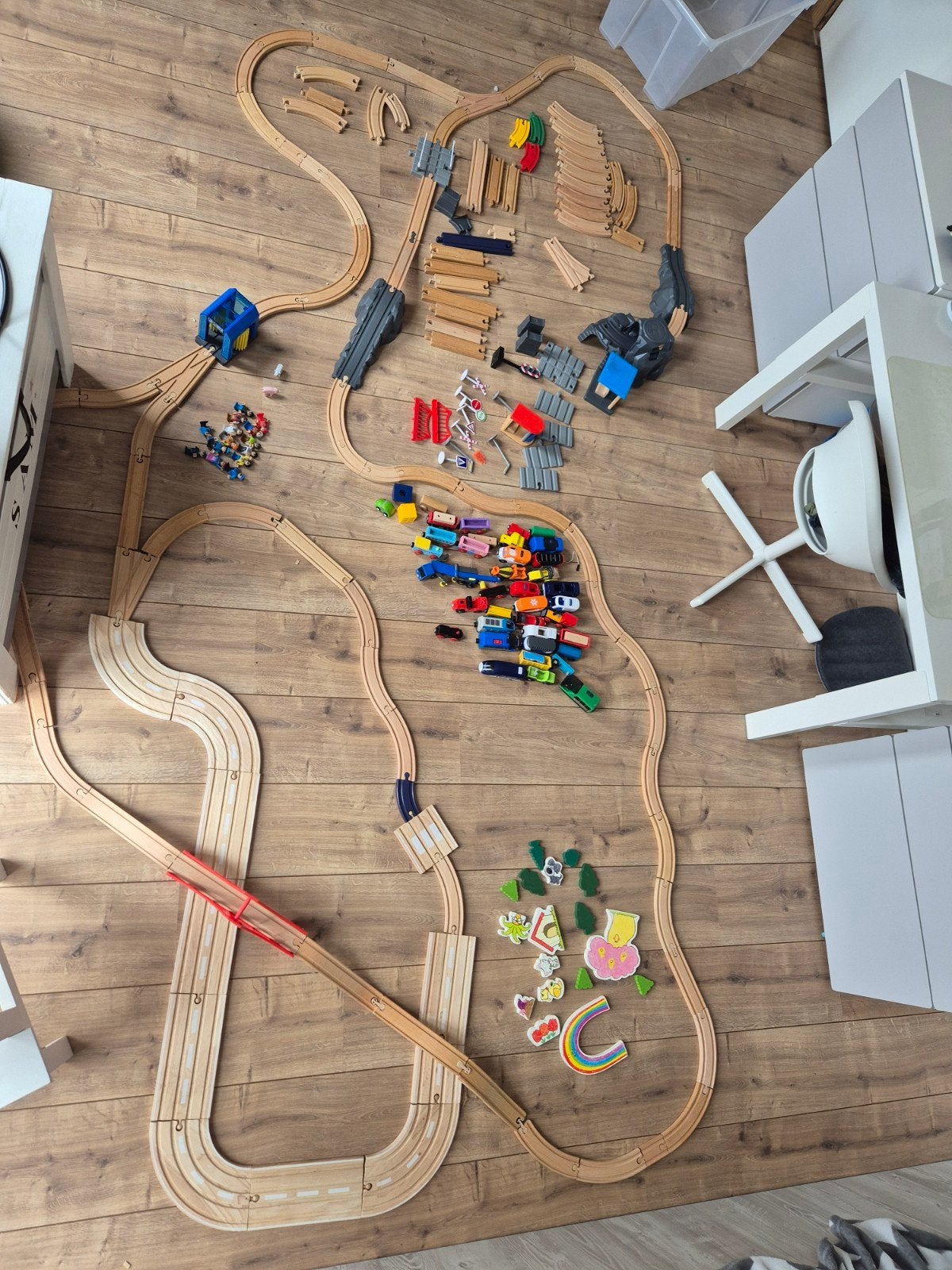 Grote houten treinbaan set, Kinderen en Baby's, Speelgoed | Speelgoedvoertuigen, Ophalen, Gebruikt