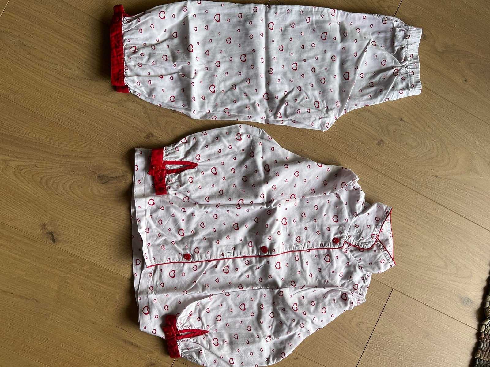 Leuke pyjama met hartjes, maat 104, Ophalen of Verzenden, Gedragen