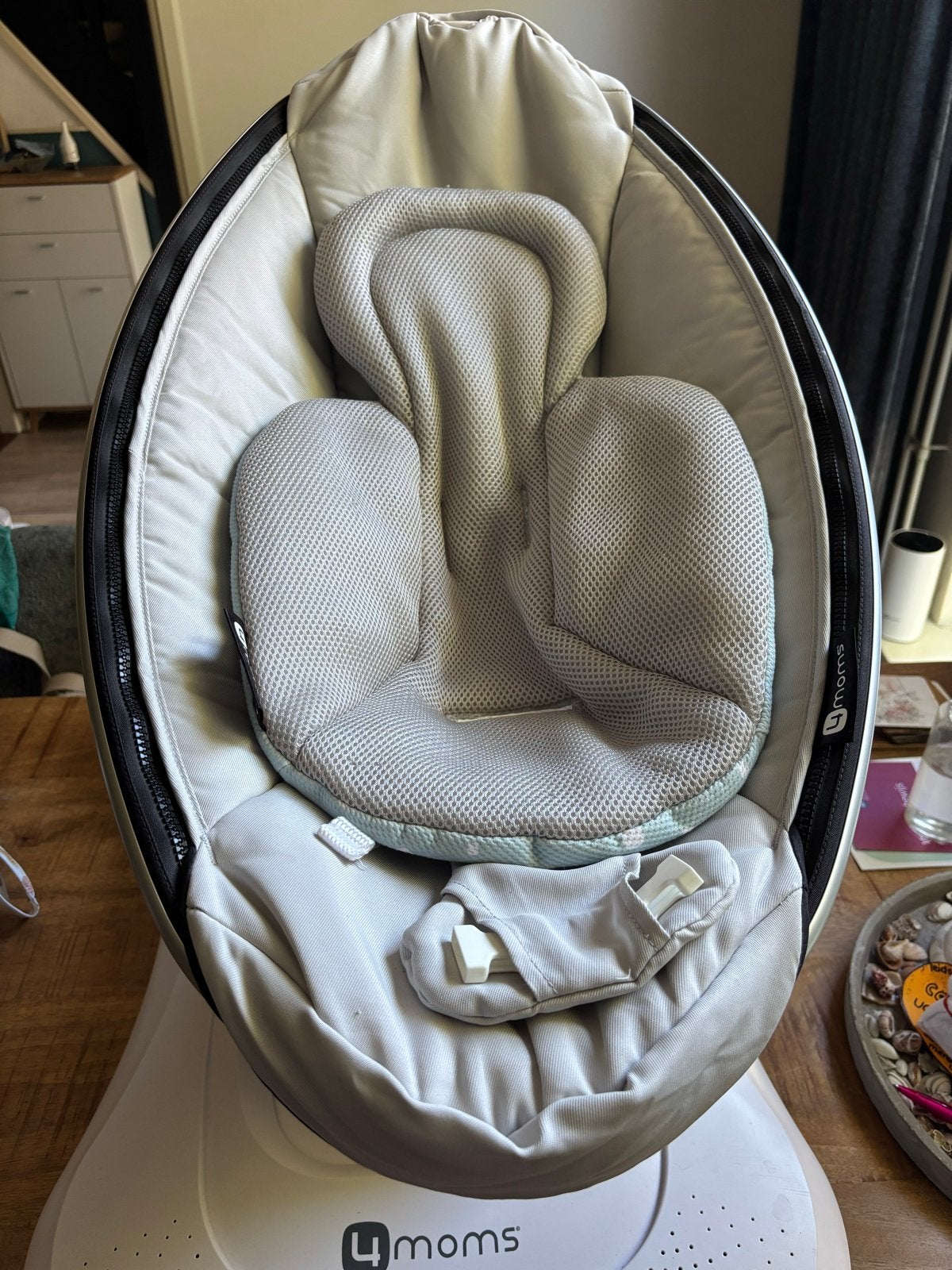 4 moms mamaroo elektrische schommelstoel met newborn inzet, Kinderen en Baby's, Schommelstoel, Ophalen, Overige merken, Met gordel(s) of riempje(s)
